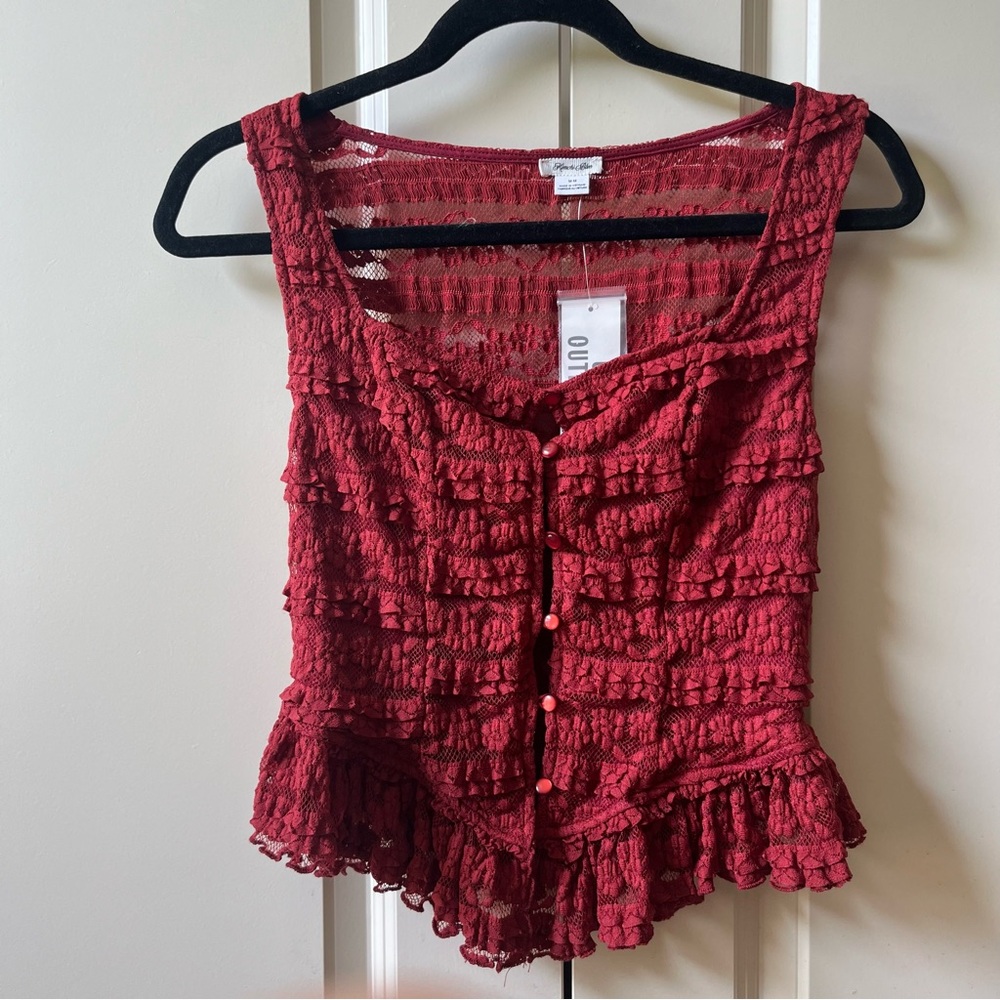 NWT Urban Outfitters Kimchi Blue Amara Ruffle Lace Button-Front Tank Top in Red - Picture 2 of 8